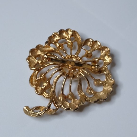 Vintage Faux Pearl And Metal Large Flower Brooch - Picture 12 of 15